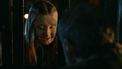extant_GameOfThrones_3x04-KissedByFire_4317