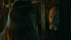 extant_GameOfThrones_3x04-KissedByFire_4326