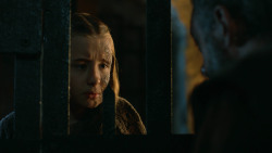 extant_GameOfThrones_3x04-KissedByFire_4340
