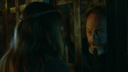 extant_GameOfThrones_3x04-KissedByFire_4353