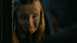 extant_GameOfThrones_3x04-KissedByFire_4364