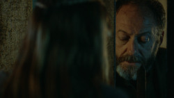 extant_GameOfThrones_3x04-KissedByFire_4373