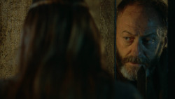 extant_GameOfThrones_3x04-KissedByFire_4376
