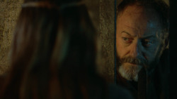 extant_GameOfThrones_3x04-KissedByFire_4384