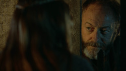 extant_GameOfThrones_3x04-KissedByFire_4389