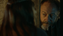 extant_GameOfThrones_3x04-KissedByFire_4393