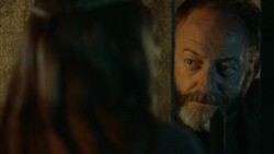 extant_GameOfThrones_3x04-KissedByFire_4394