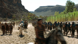 extant_GameOfThrones_3x04-KissedByFire_4421