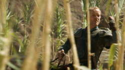 extant_GameOfThrones_3x04-KissedByFire_4441