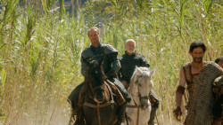 extant_GameOfThrones_3x04-KissedByFire_4454