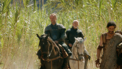 extant_GameOfThrones_3x04-KissedByFire_4455