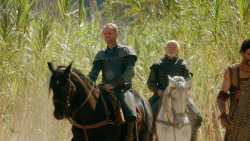 extant_GameOfThrones_3x04-KissedByFire_4457