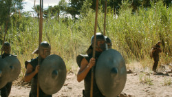 extant_GameOfThrones_3x04-KissedByFire_4458