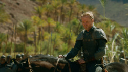 extant_GameOfThrones_3x04-KissedByFire_4467