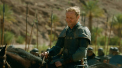 extant_GameOfThrones_3x04-KissedByFire_4471