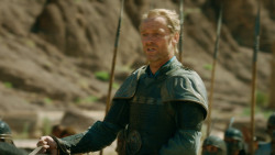 extant_GameOfThrones_3x04-KissedByFire_4475