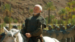 extant_GameOfThrones_3x04-KissedByFire_4478