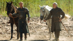 extant_GameOfThrones_3x04-KissedByFire_4489