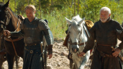 extant_GameOfThrones_3x04-KissedByFire_4498