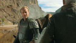 extant_GameOfThrones_3x04-KissedByFire_4514