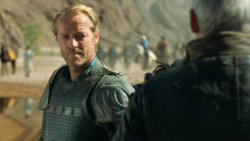 extant_GameOfThrones_3x04-KissedByFire_4527