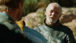 extant_GameOfThrones_3x04-KissedByFire_4540