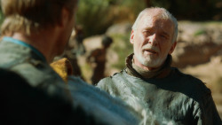 extant_GameOfThrones_3x04-KissedByFire_4542