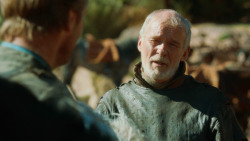 extant_GameOfThrones_3x04-KissedByFire_4550
