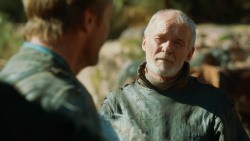 extant_GameOfThrones_3x04-KissedByFire_4553