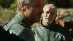extant_GameOfThrones_3x04-KissedByFire_4554