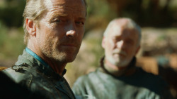 extant_GameOfThrones_3x04-KissedByFire_4560