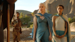 extant_GameOfThrones_3x04-KissedByFire_4583
