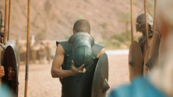 extant_GameOfThrones_3x04-KissedByFire_4622