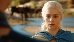 extant_GameOfThrones_3x04-KissedByFire_4638