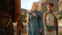 extant_GameOfThrones_3x04-KissedByFire_4646
