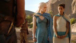 extant_GameOfThrones_3x04-KissedByFire_4648