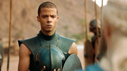 extant_GameOfThrones_3x04-KissedByFire_4661