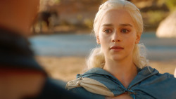 extant_GameOfThrones_3x04-KissedByFire_4671