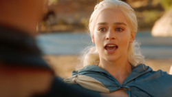 extant_GameOfThrones_3x04-KissedByFire_4673