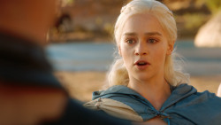 extant_GameOfThrones_3x04-KissedByFire_4674