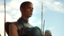 extant_GameOfThrones_3x04-KissedByFire_4693