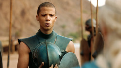 extant_GameOfThrones_3x04-KissedByFire_4706
