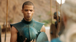 extant_GameOfThrones_3x04-KissedByFire_4718