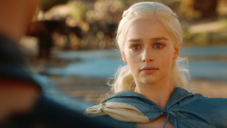 extant_GameOfThrones_3x04-KissedByFire_4723