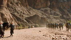 extant_GameOfThrones_3x04-KissedByFire_4758