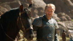 extant_GameOfThrones_3x04-KissedByFire_4766