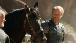 extant_GameOfThrones_3x04-KissedByFire_4770