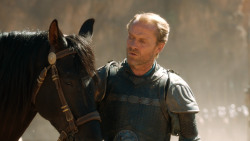 extant_GameOfThrones_3x04-KissedByFire_4774