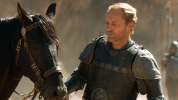 extant_GameOfThrones_3x04-KissedByFire_4791