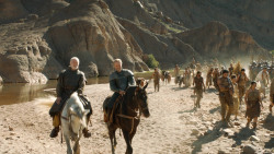 extant_GameOfThrones_3x04-KissedByFire_4808